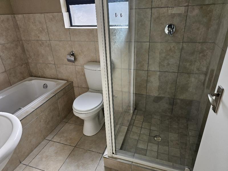 To Let 2 Bedroom Property for Rent in Burgundy Estate Western Cape